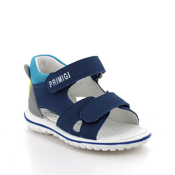 fiu-primigi-szandal-elso-lepes-bekas-19